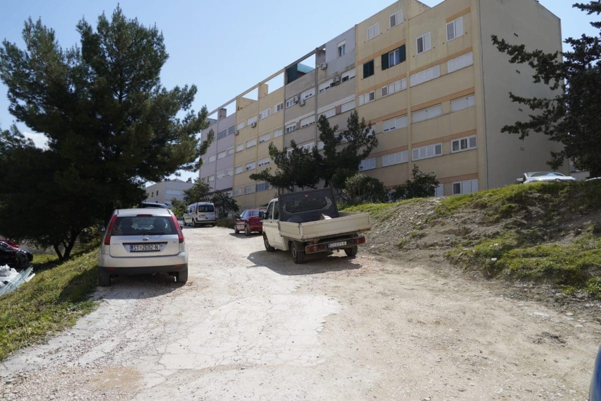 press makadamski put gripe osjecka pilko karlo predsjednik 31