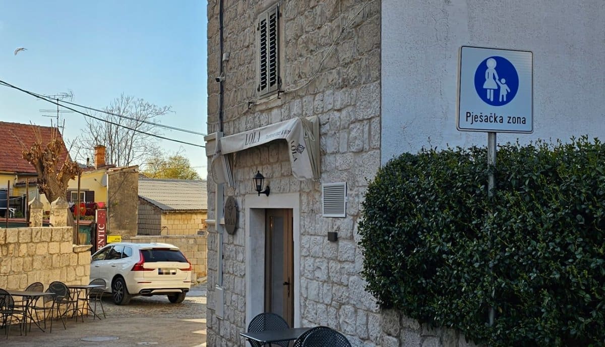 radunica auto pjesacka zona