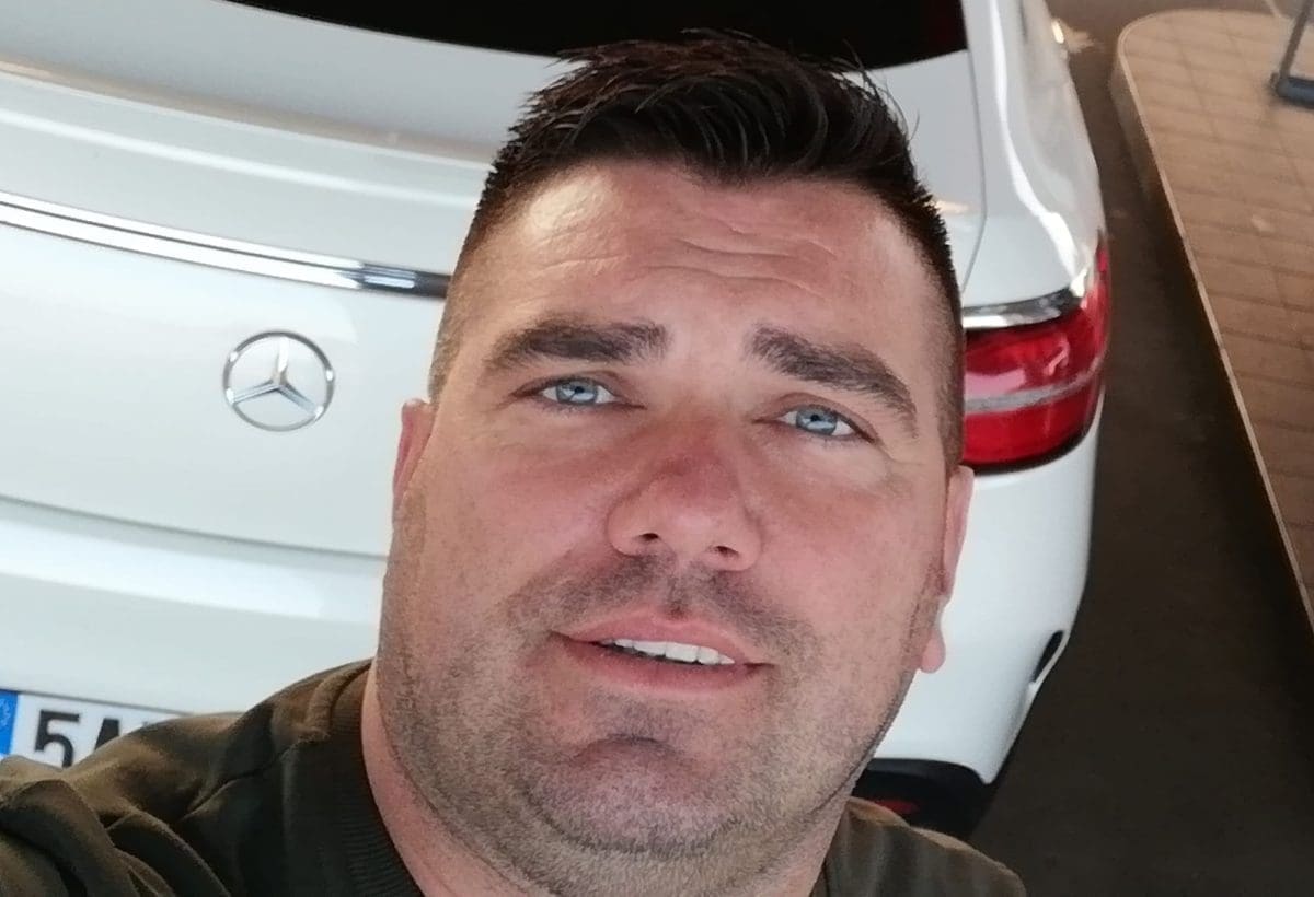 STIGLI BROJNI POZNATI Ispraćaj Tomislava Sablje: Pogledajte tko je sve došao