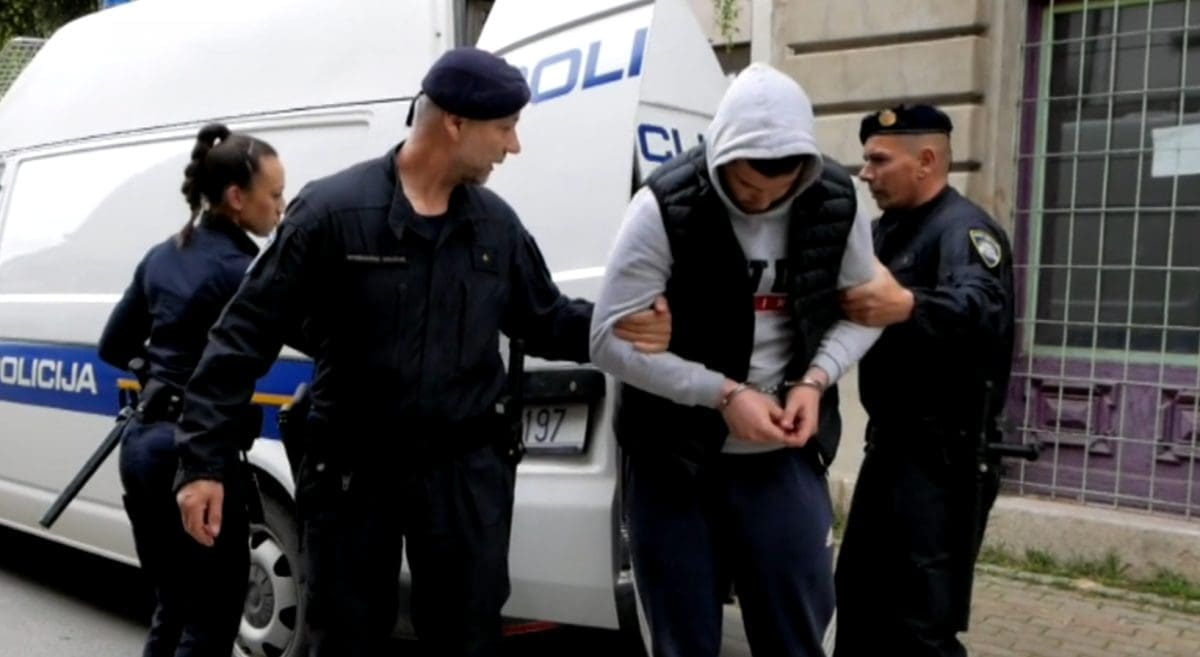 Mladić koji je nasmrt pretukao prijatelja odlazi u zatvor: "U stanju je šoka"