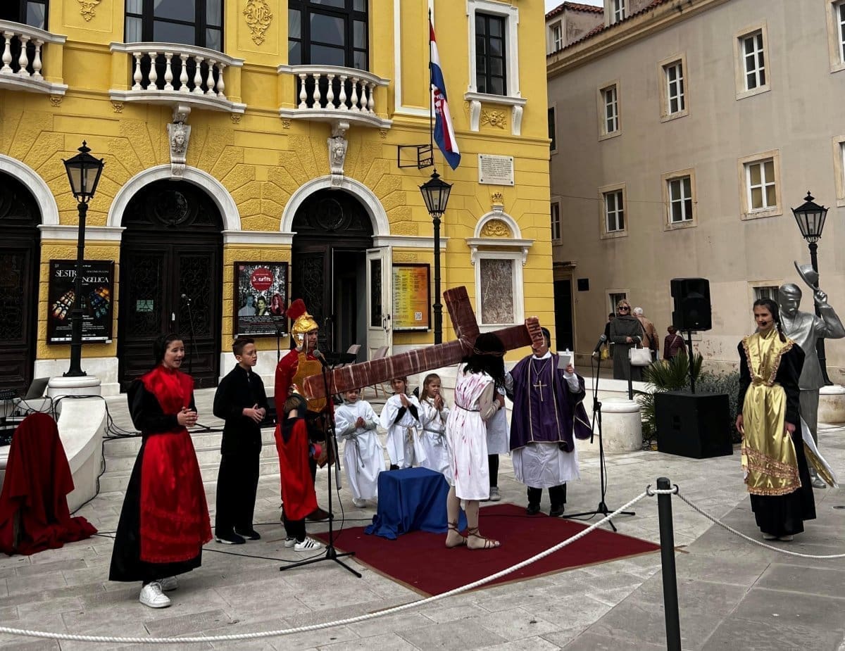 USKRS U SPLITU 2023 Križni put i korizmeni koncert: "Sve je zvučalo poput prekrasne, duge molitve"