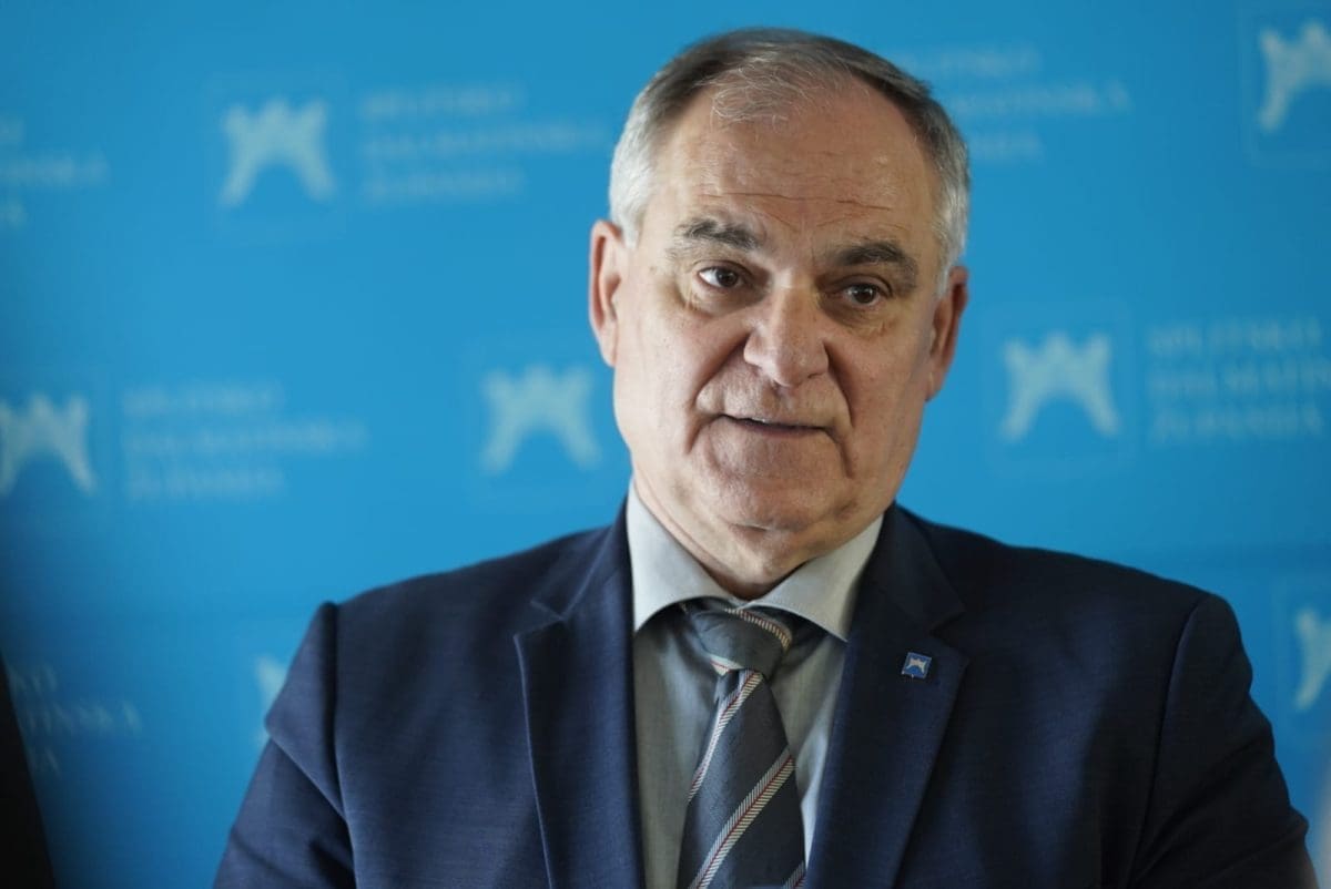 BOBAN I ROSANDIĆ SE RASPRAVLJALI Sve je vezano za strožanačku osmoljetku: "Nemamo pravo biti suci"