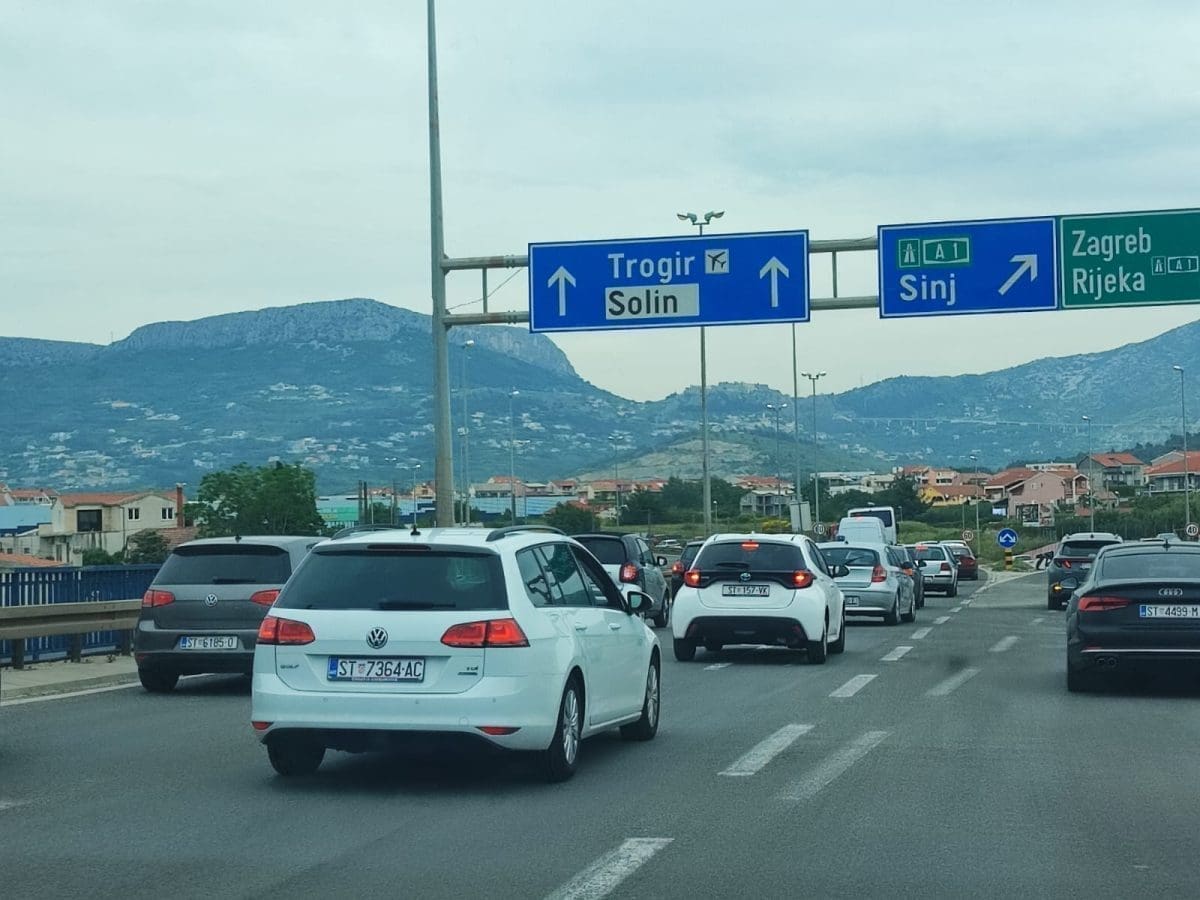 4c47f4f3 38ff 4e3e 822f eaf9f262fea2