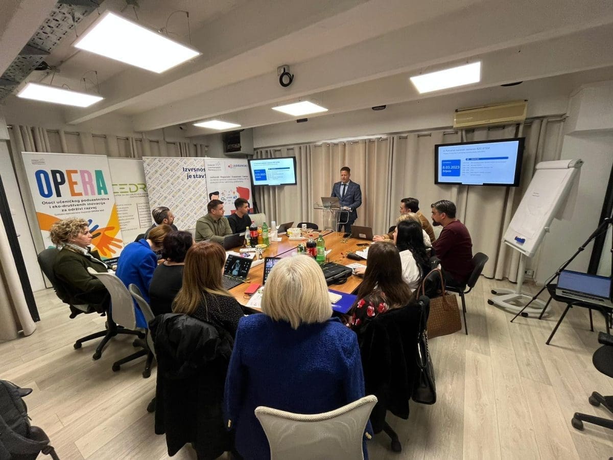 Poziv stručnjacima iz odgojno-obrazovnih i povezanih industrija: Postanite dio IRI skupine i sudjelujte u stvaranju inovativnog društva