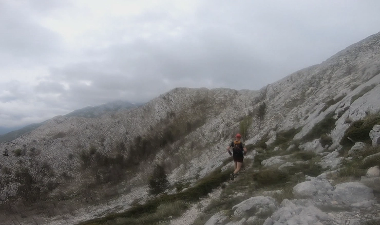 POBIJEDIO OMIŠANIN Utrka na Biokovu unatoč nevremenu okupila oko 200 hrabrih sudionika iz 11 zemalja