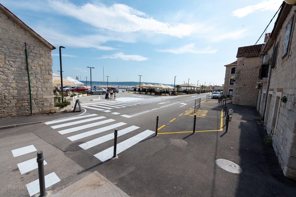 'STIŽE' PJEŠAČKA ZONA Područje rive i luke u Kaštel Starom tijekom ljetnih mjeseci imat će drugačiju namjenu