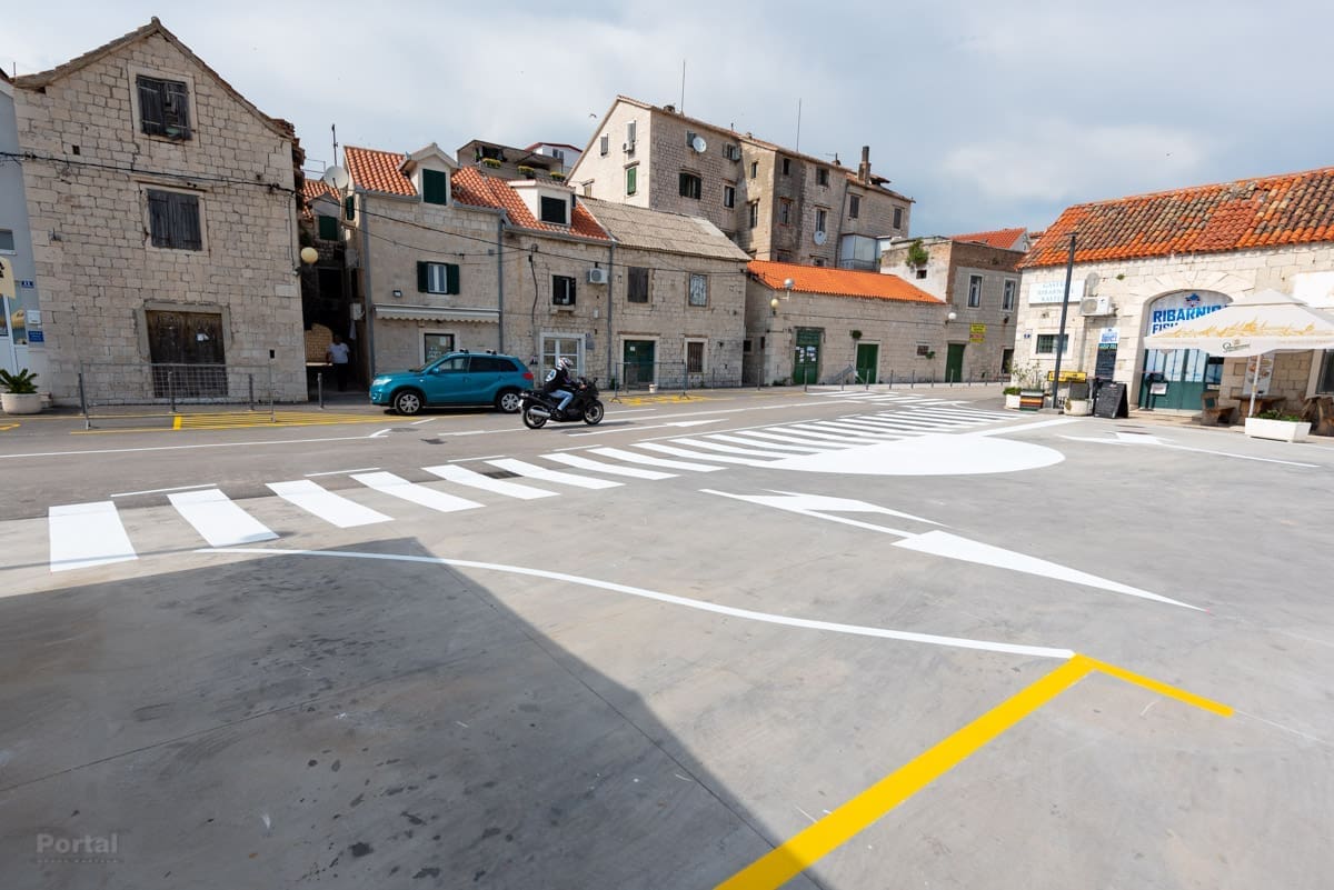 kastela pjesacka zona 4