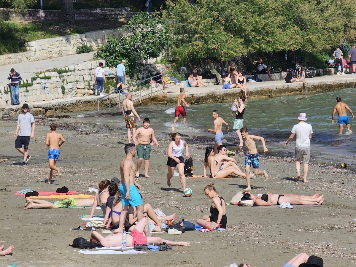 kupaci svibanj turisti plazasplit more kupanje 64