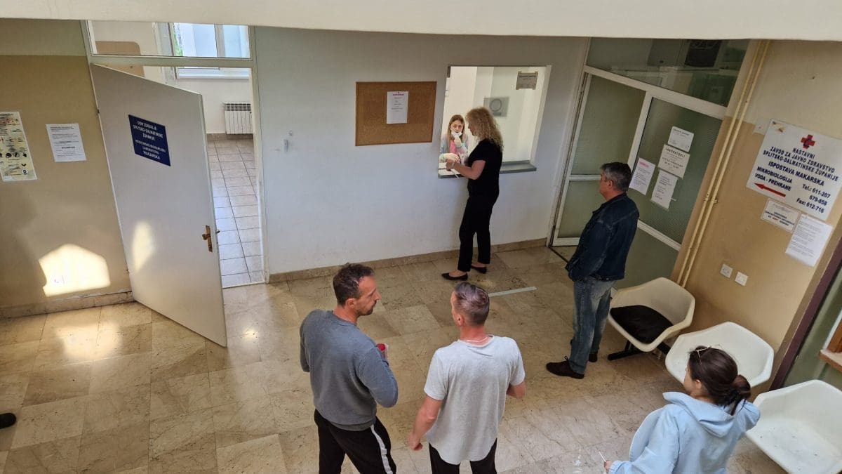 JE LI MOGUĆE Makarska dobila magistru biokemije, laboratorij konačno ekipiran