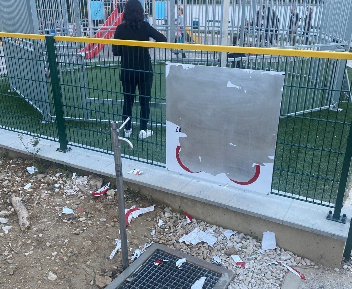 OŠTEĆENO IGRALIŠTE NA NESLANOVCU "Imaš li srama g**no pokvareno i primitivno? Naći ćemo te!"