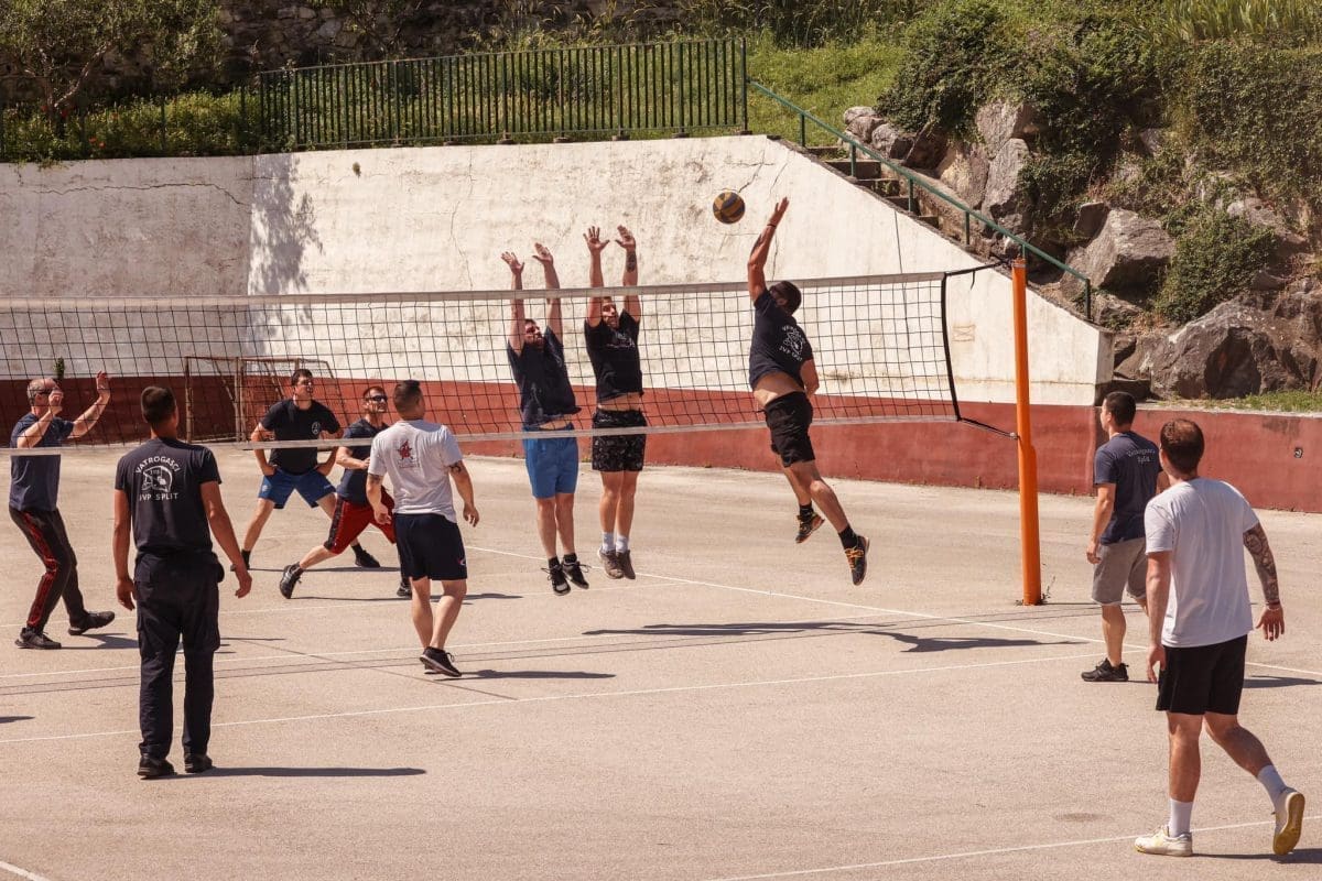 Splitski vatrogasci guštaju u odbojci, najbolja prva smjena