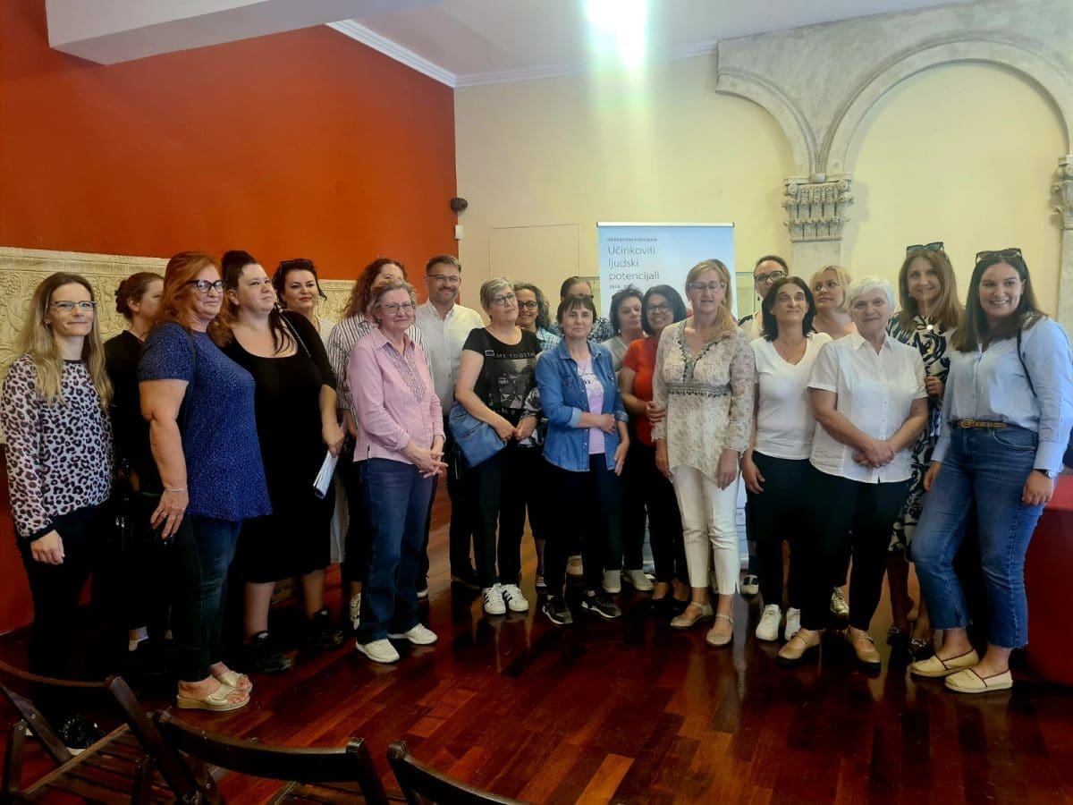 "SOLIN ZA SVE" Predstavljena treća faza projekta: 'Oni nisu projekt, imaju svoje osjećaje i živote koji su teški, a mi im probamo biti ručica nade i zadovoljstva kada im je potrebno'