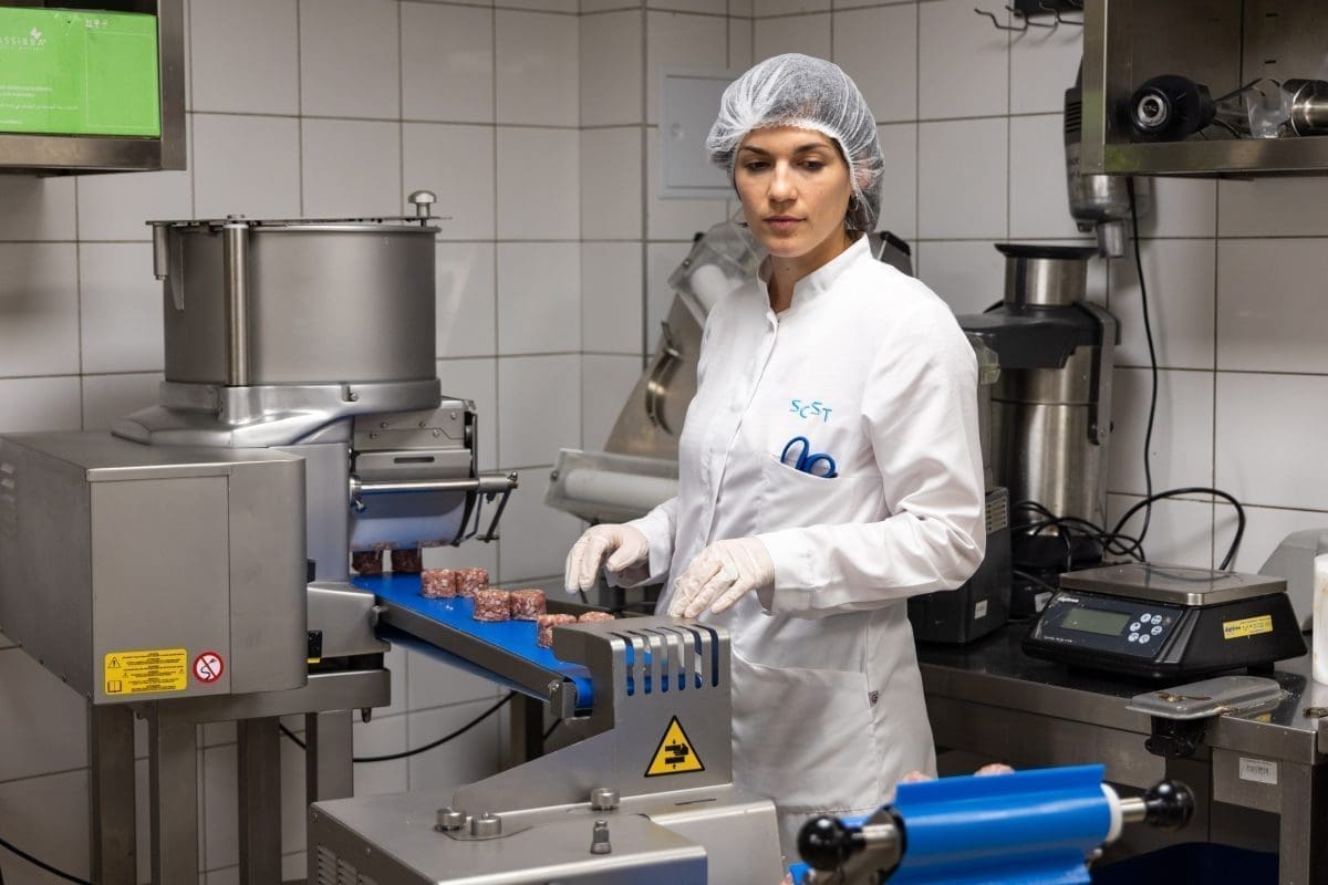 restoran kampus kuhinja 17