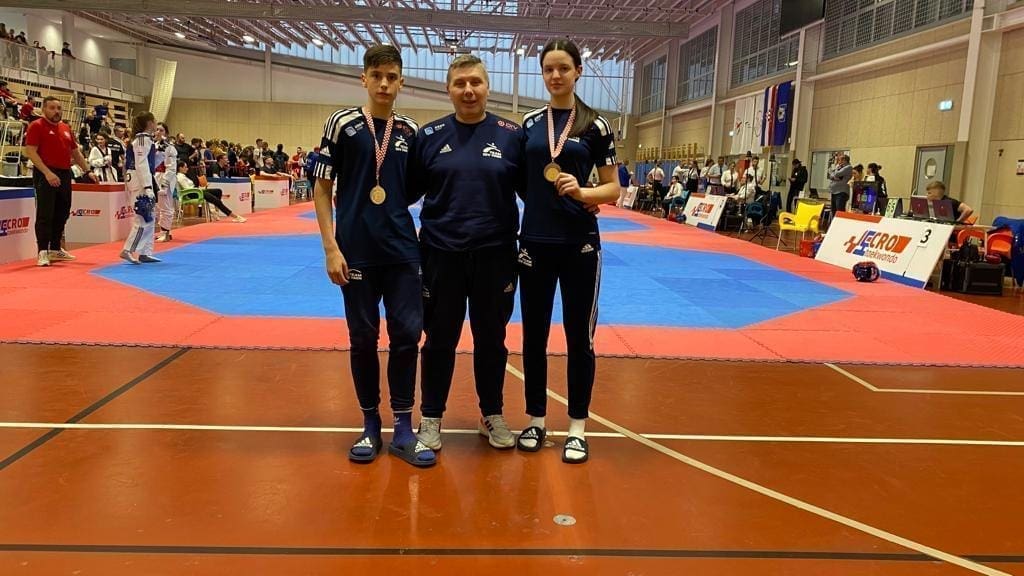 KNINJANI RASTURAJU Taekwondo: Mate Teskera državni kadetski prvak, Sigut brončana!