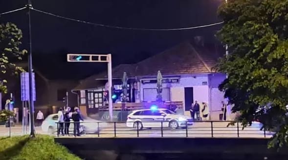 VIDEO Kaos u hrvatskom gradu: "Jedan se kombijem namjerno zabio u auto. Skupilo se desetak ljudi i počela je tučnjava"