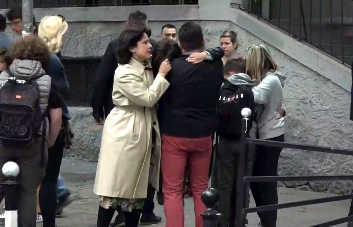 EPILOG NEVIĐENE TRAGEDIJE Devet mrtvih: Ubijeno 7 djevojčica, jedan dječak i čuvar škole