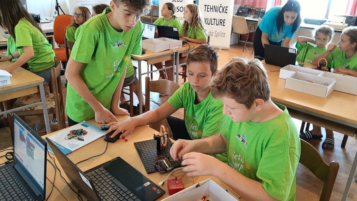Ljetni kamp robotike 2023  3