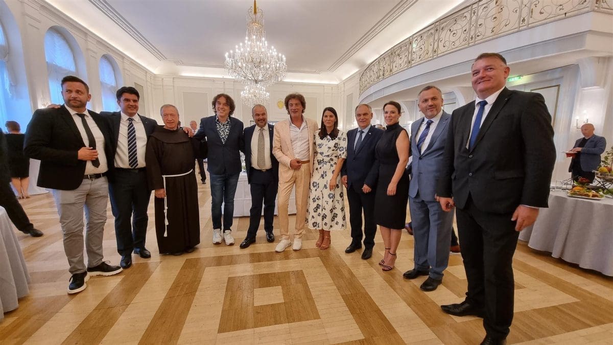 DAN DRŽAVNOSTI RH U BEČU Župan Boban: 'Večer je začinio Tonči Huljić koji je doživio ovacije publike'