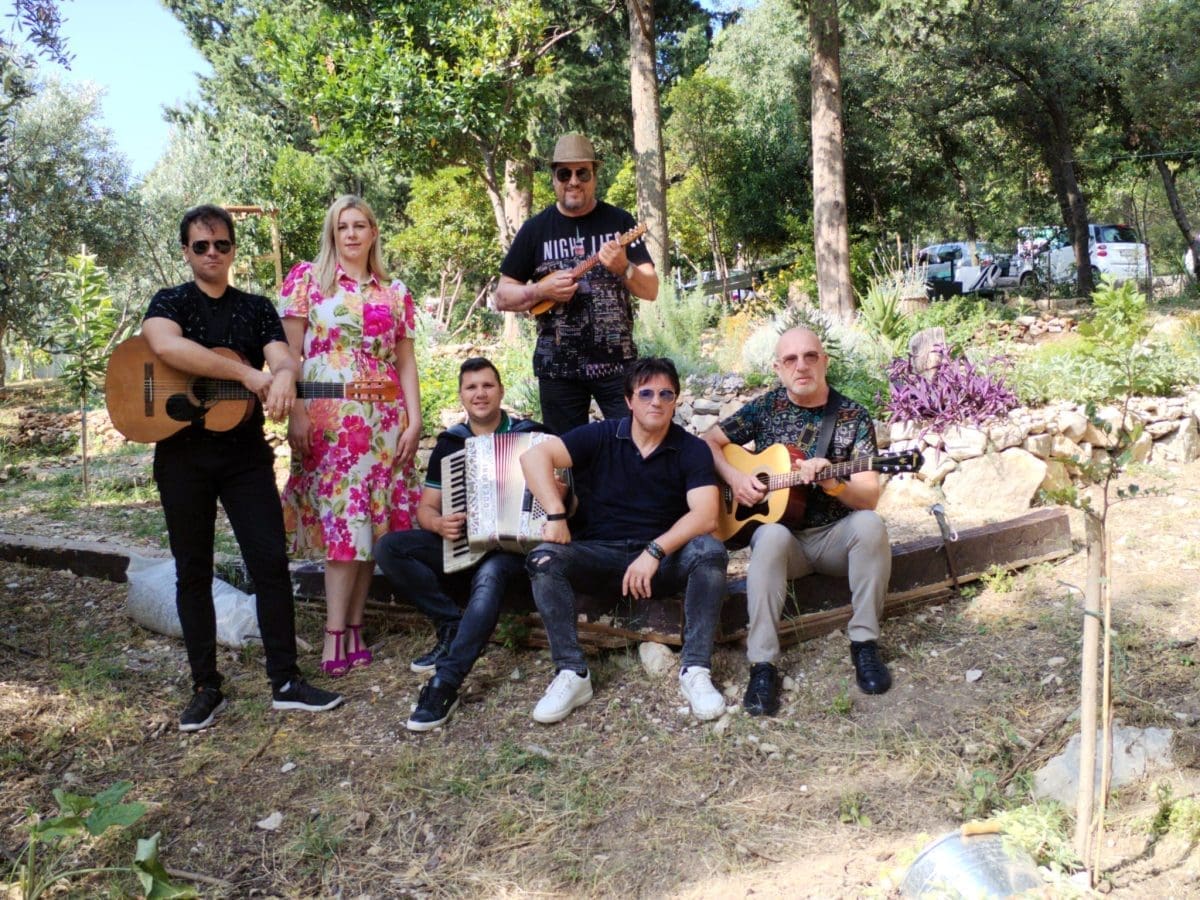 Članovi legendarnog glazbenog sastava Festivo ponovno oduševili Splićane: "Spojili smo hortikulturu i glazbu"