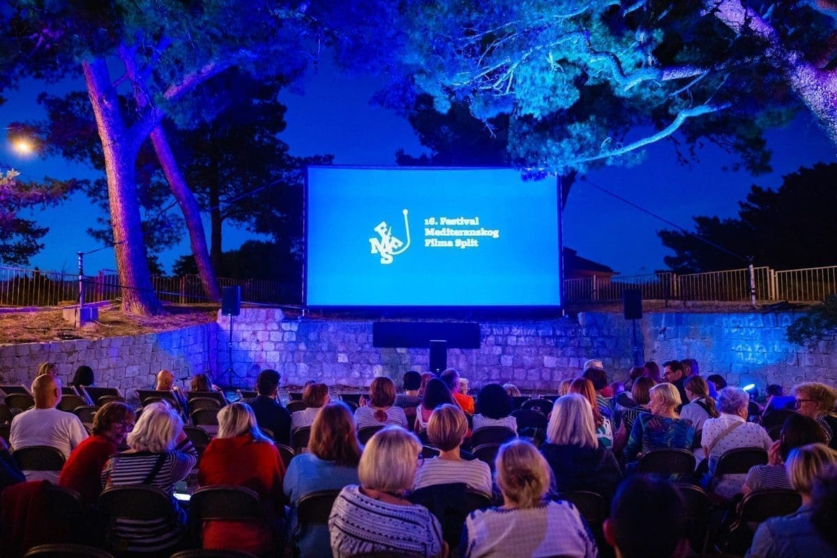 (FOTO) Tvrđava Gripe do iduće subote postaje kino: Večeras gostuju redatelji i glumica nagrađeni u Veneciji