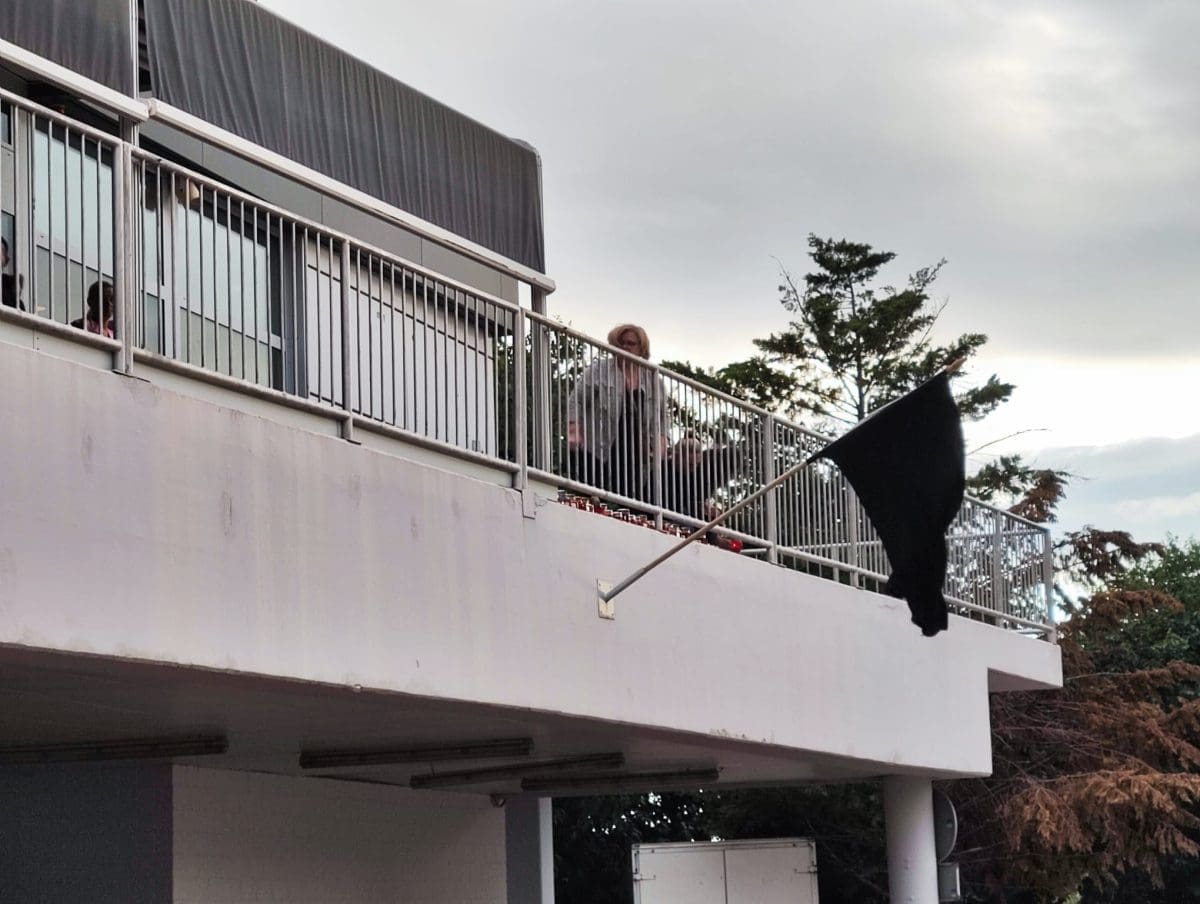 kaufland crna zastava nn naslovnica 5 