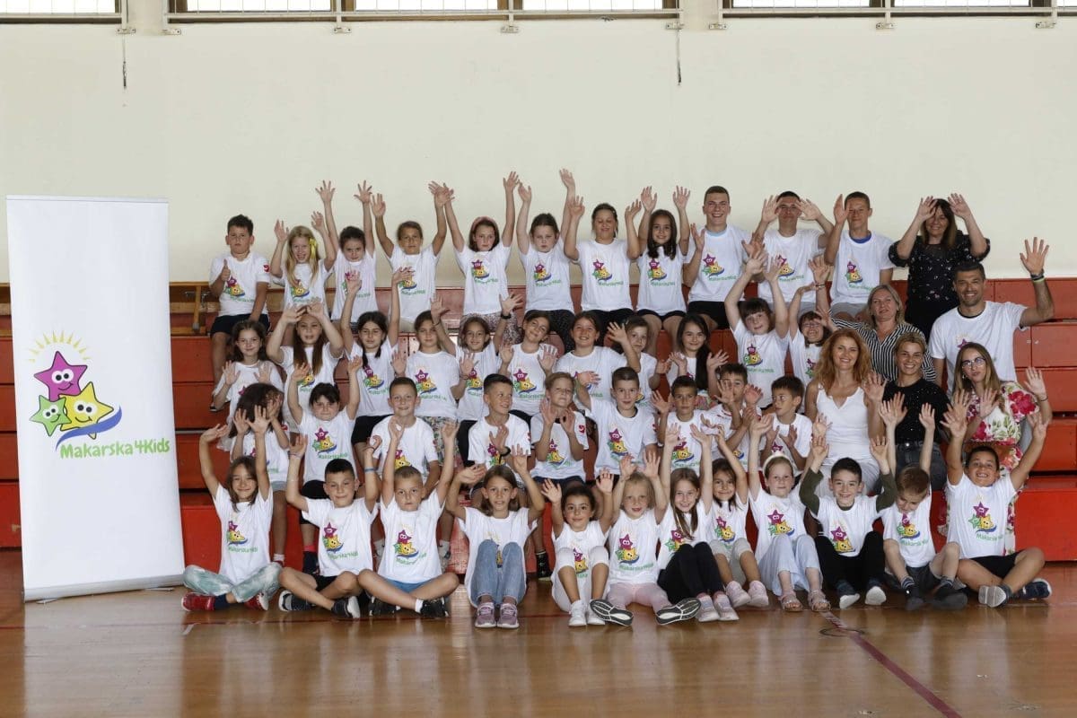 MAKARSKA Kroz Univerzalnu školu sporta prošlo 99 dječaka i djevojčica