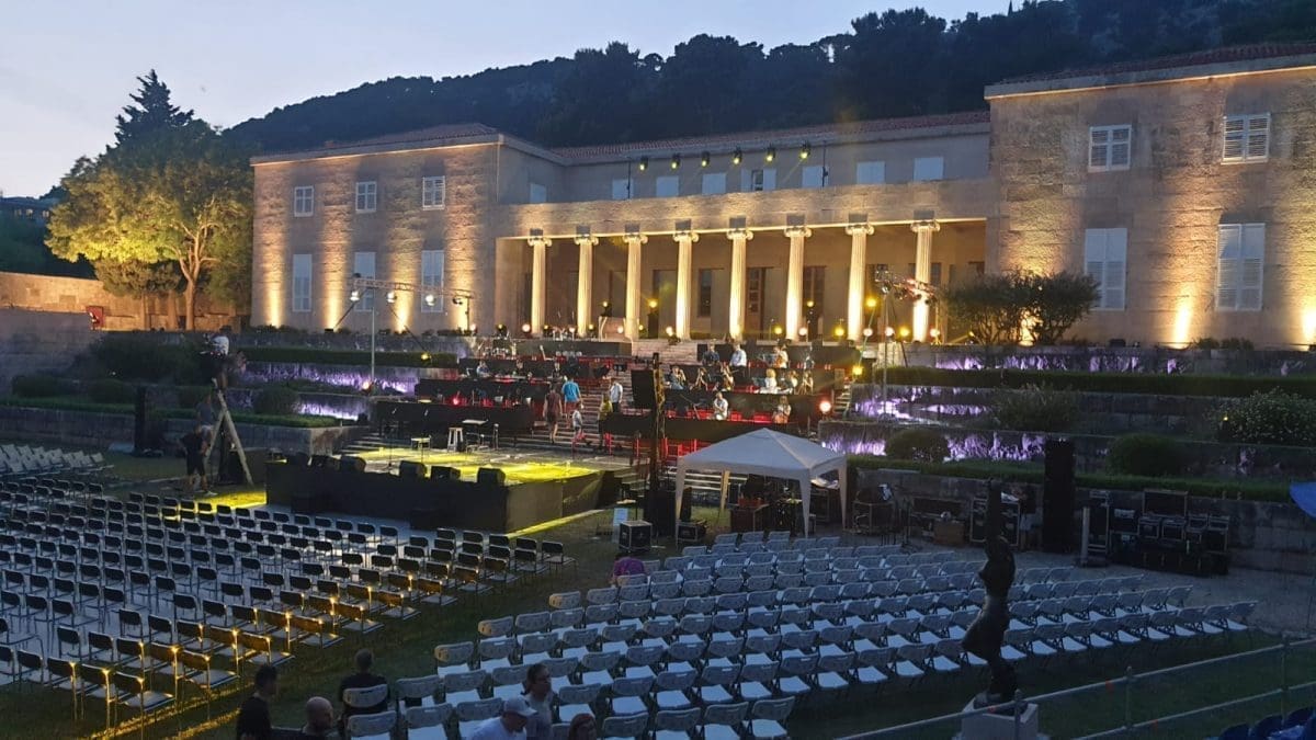 SVE JE SPREMNO ZA SPEKTAKL Evo kako izgleda Galerija Meštrović uoči prestižnog glazbenog spektakla