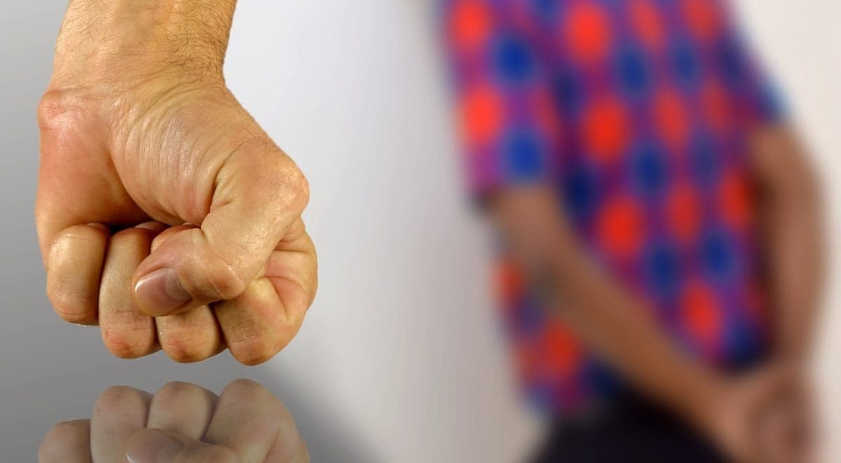 Branka dečka napala Domestosom, cigaretom i deterdžentom za suđe. Dečko je zadobio opekline