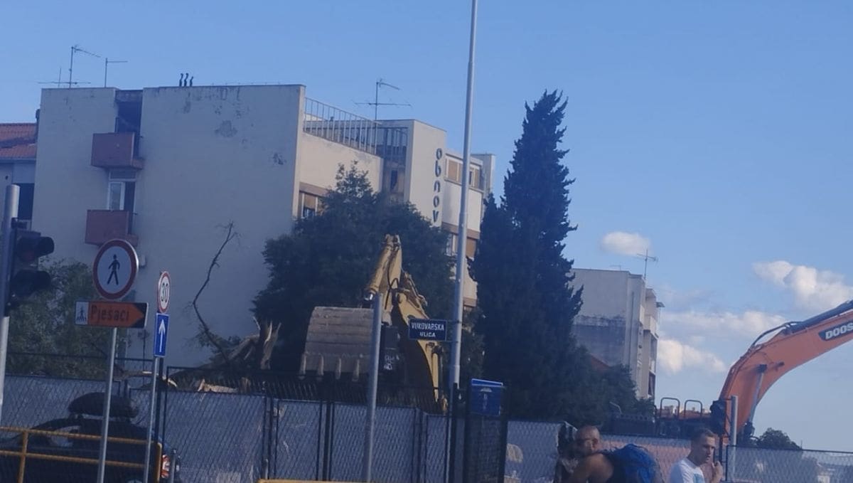 STANOVNICI DIJELA SPLITA U NEVJERICI "U šest popodne upalili bagere i smrvili..."