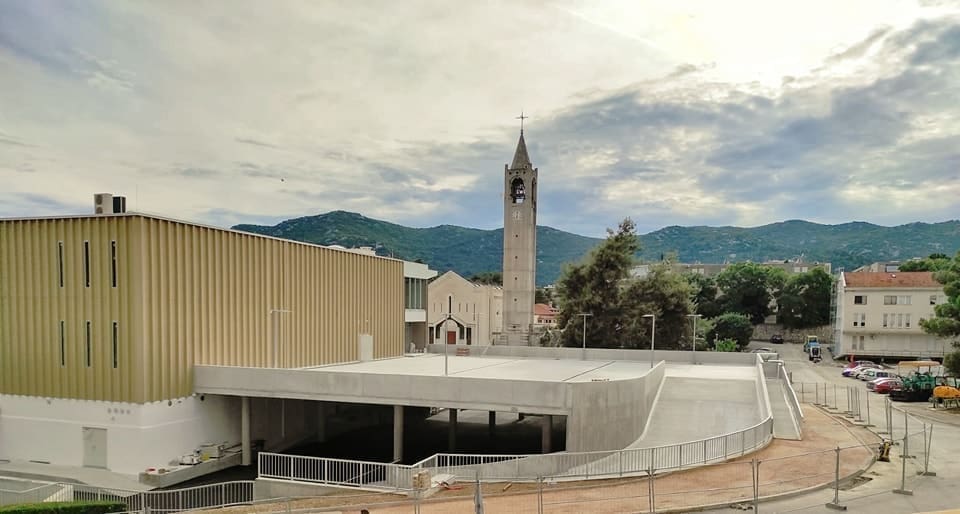NEŠTO POTPUNO NOVO I MODERNO 'NIČE' U DALMATINSKOM GRADU Poznato je i kada će otvoriti! Stanovnici će se oduševiti, evo u čemu ćete od sada uživati...