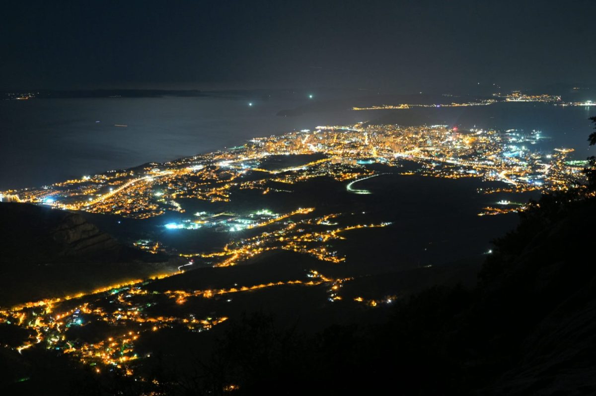 split zrnovnica noc panorama