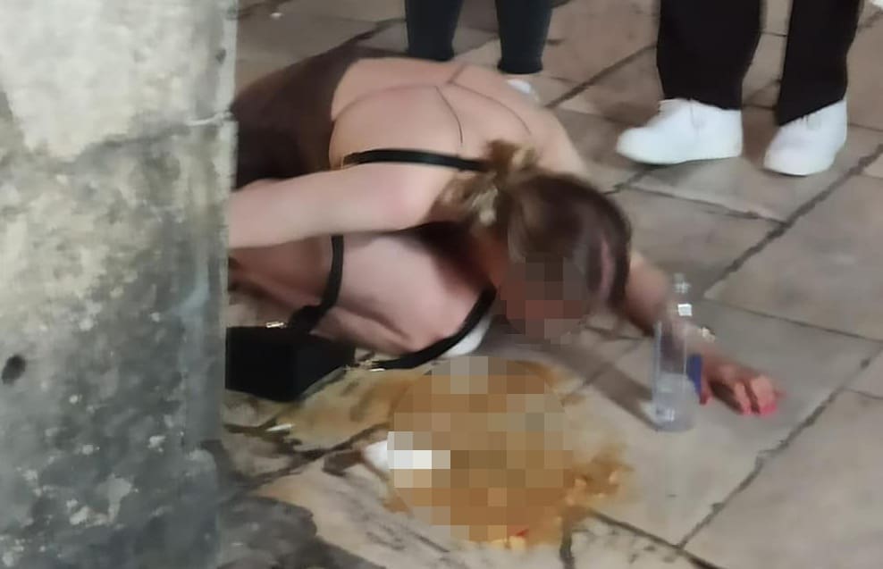 NIJE ZA ONE SLABIJEG ŽELUCA Odvratni prizori u strogom centru stare gradske jezgre. Stranci počinju pisati o kaznama koje Split naplaćuje: "Naplatili su 500 eura u 10 minuta"