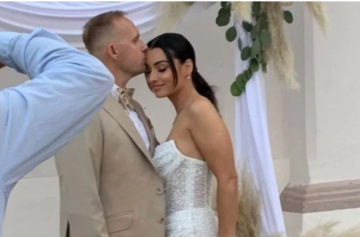 'PROCURILE' FOTOGRAFIJE Domaća glumica uplovila u bračnu luku