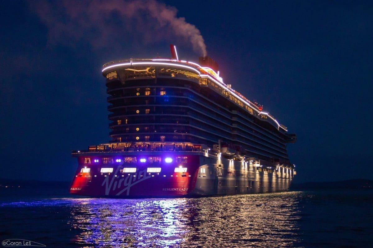 OTIŠAO JE! Moćni kruzer napustio Split. Impresivne prizore isplovljavanja snimio poznati splitski fotograf: Ovo oduševljava...