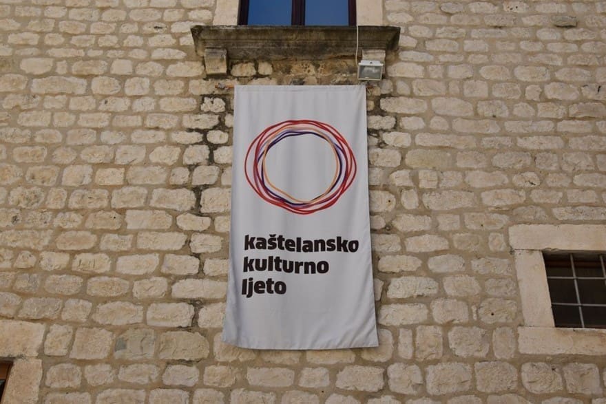 KAŠTELANSKO KULTURNO LJETO Večeri dalmatinske pisme, koncert klape Kampaneli, humanitarna 'Bila noć', dječji mjuzikl...