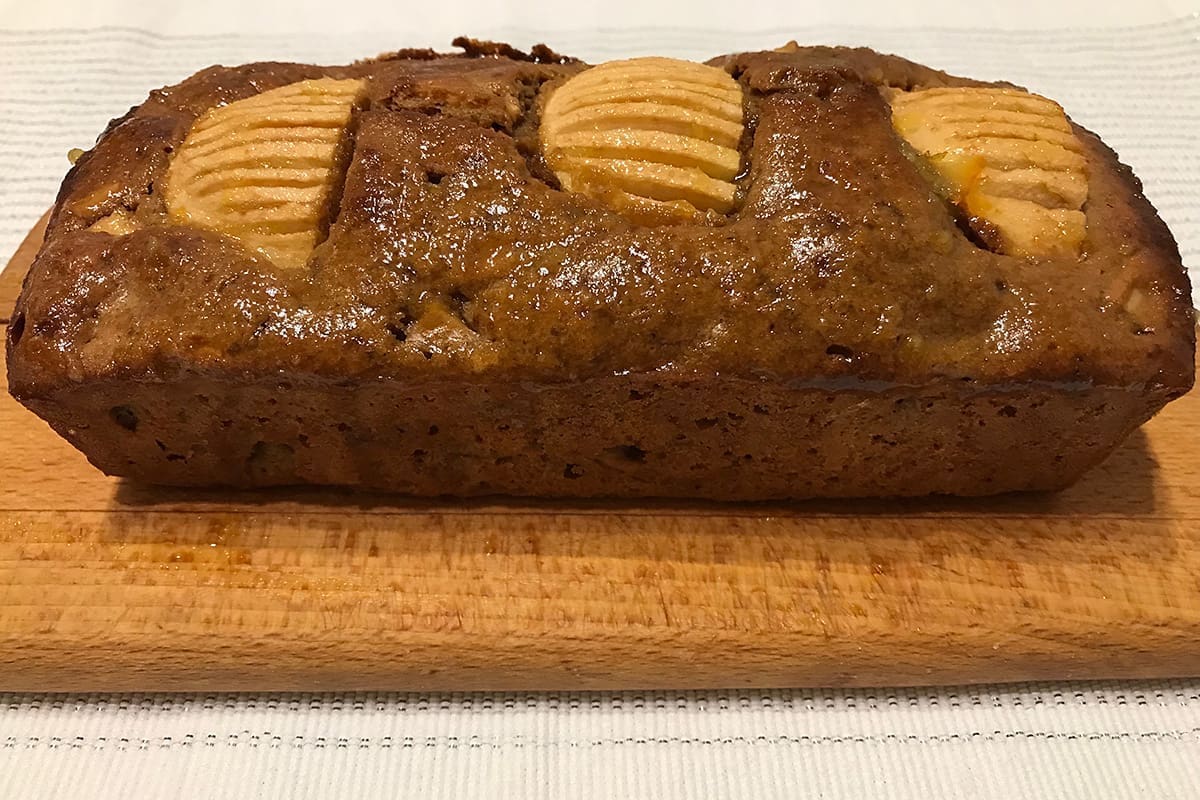 Kolac s jabukama i mascarponeom 1 