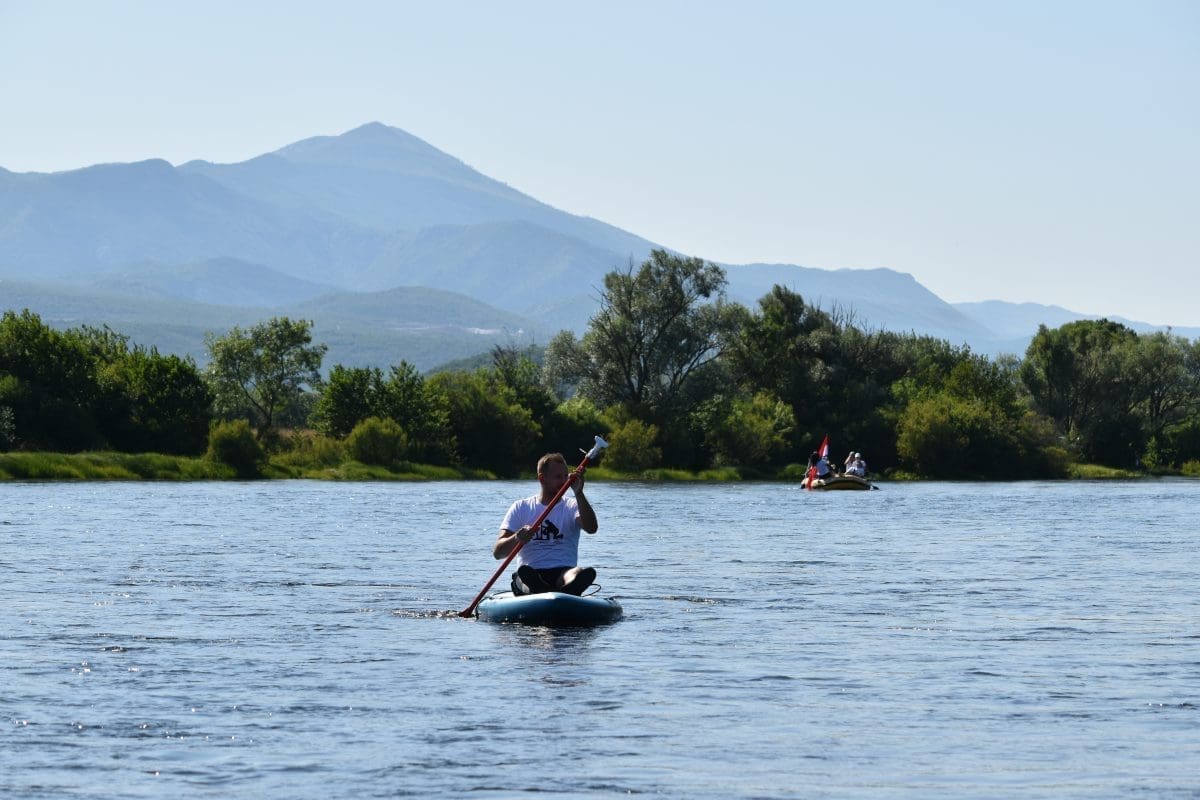 Održana tradicionalna regata-spust čamcima rijekom Cetinom