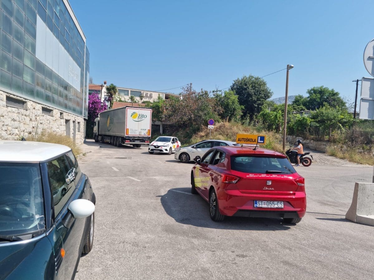 autoskole poligon stinice 15