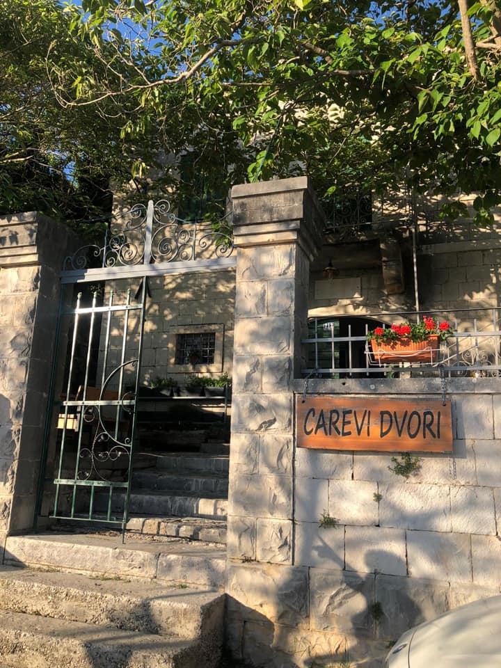 carevi dvori1