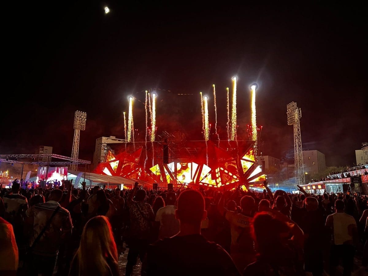 SPEKTAKL O KOJEM ĆE SE DUGO PRIČATI Hardwell 'rasturio' na kraju prve večeri Ultre