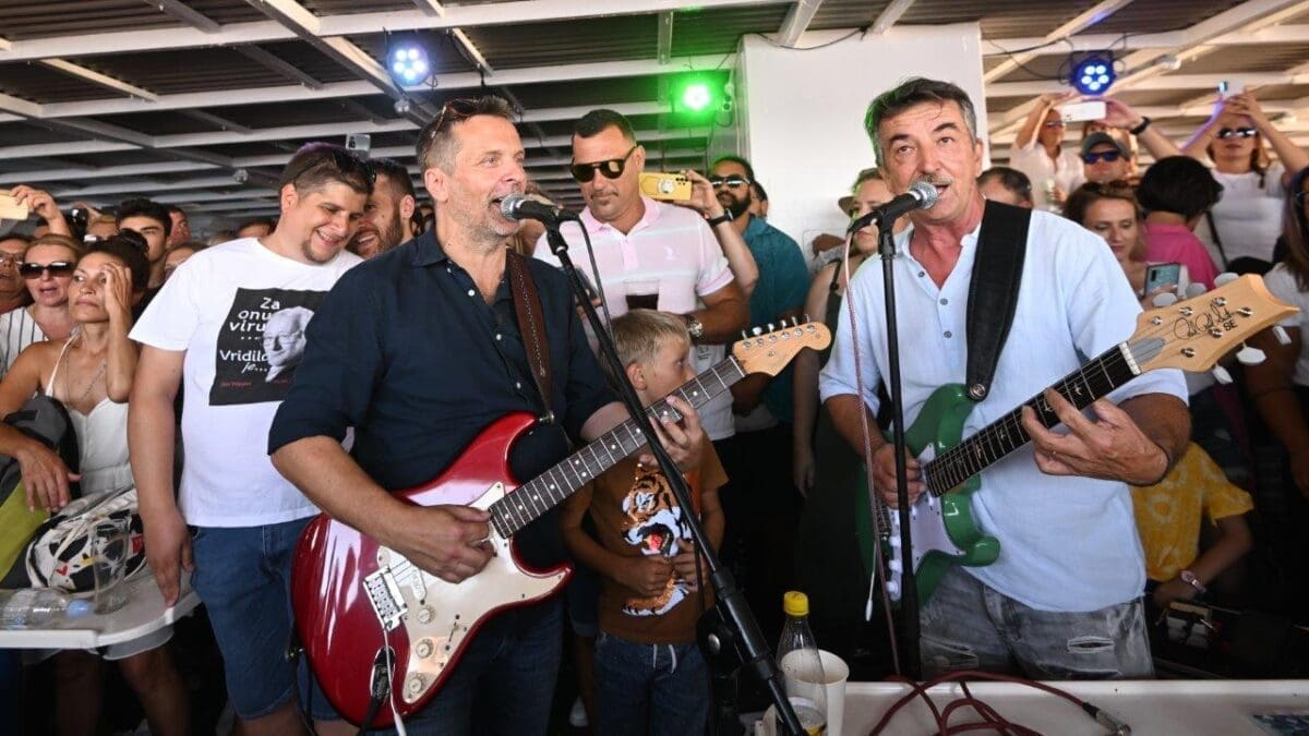 jadrolinija Trag u beskraju 1 15