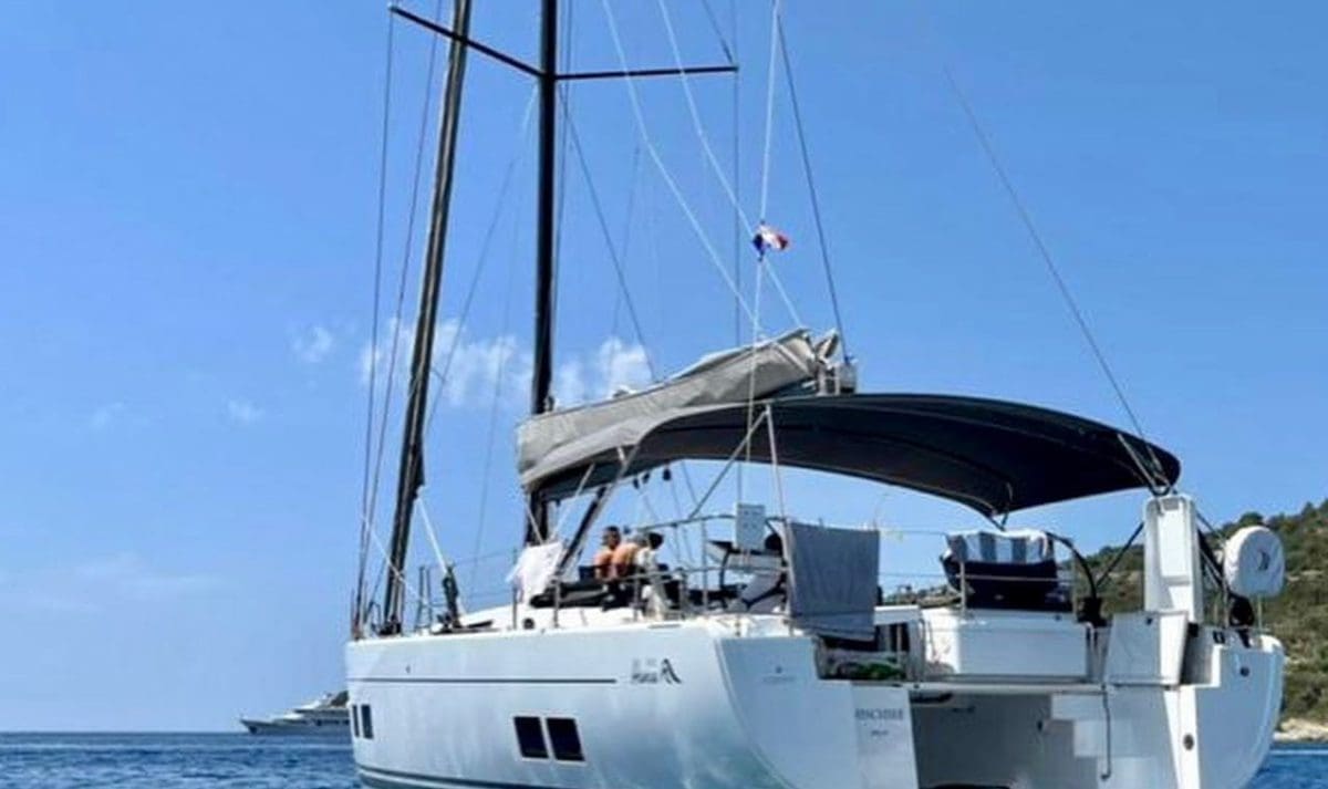 PREVARANTI NA JADRANU Unajmili skupocjenu jahtu pa nestali: "Uputili su se prema Korčuli pa isključili uređaje za praćenje"