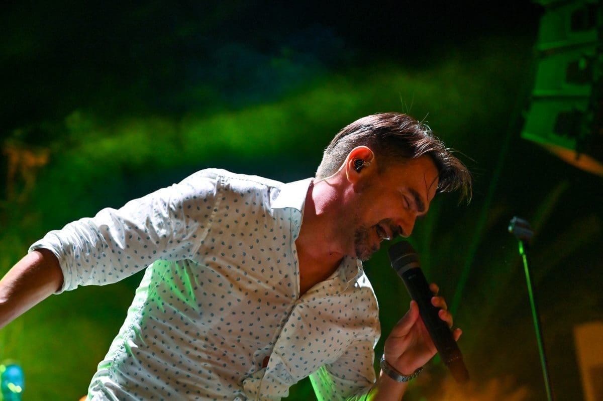 JOLE RASPLESAO TROGIRSKU RIVU Opravdao status jednog od najvećih miljenika hrvatske estrade