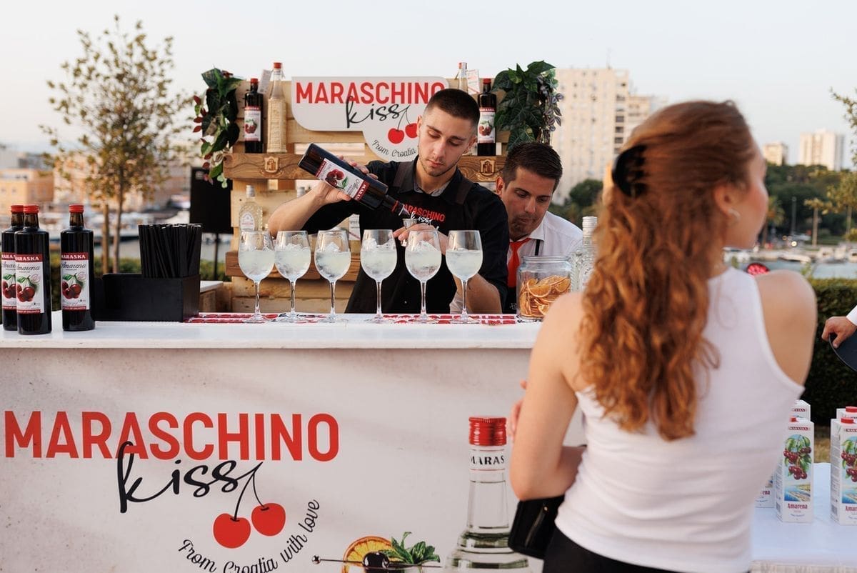 Maraska predstavila novi signature drink Maraschino kiss kojim planira osvojiti ljubitelje osvježavajućih ljetnih pića