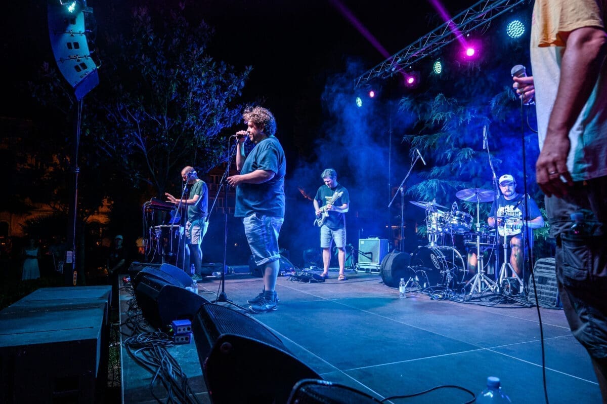 SPEKTAKL U METKOVIĆU Nera Etwa Fest sinoć je probudio urbanu dušu grada na božanstvenoj rijeci u jedinstvenom ambijentu Gradskog parka