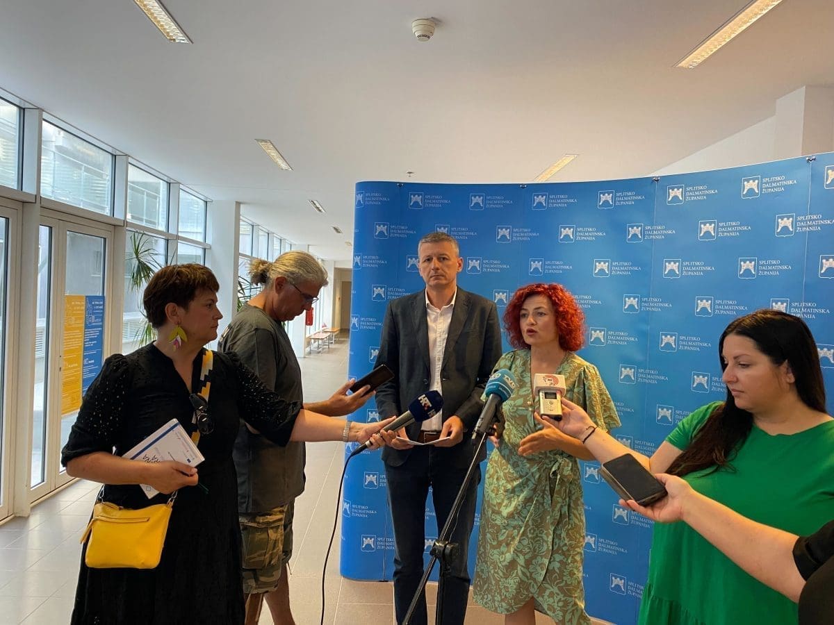 PAMETNO ZA SPLIT I DALMACIJU: "Zbog smeća na ulicama upitna je turistička sezona u Splitu 2025. godine"