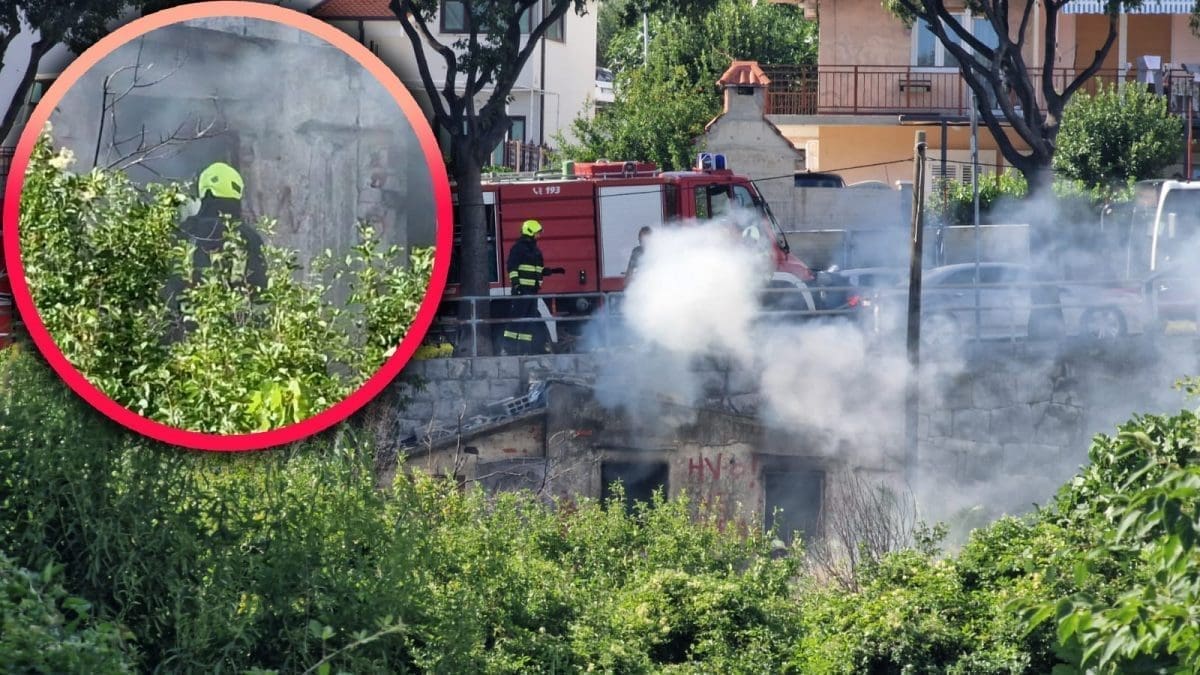 VATROGASCI DOJURILI U POLJIČKU Planulo u napuštenom objektu koji se koristi za sumnjive namjene: "Unutra je spavao dok je gorilo"