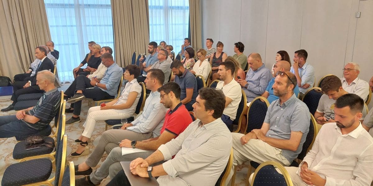 prezetacija small mall2