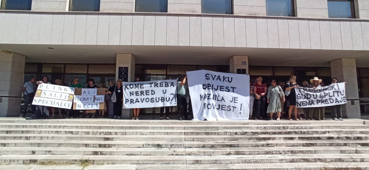 prosvjed zupanijski sud2