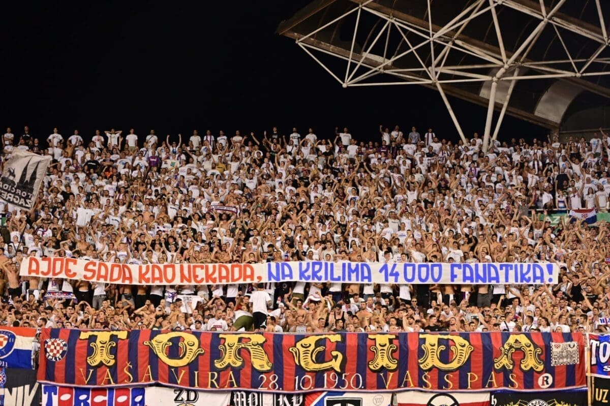 SNAŽNA PODRŠKA Torcida razvila veliki transparent na Sjeveru: 'Ajde sada kao nekada..."